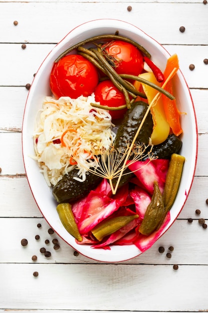 Półmisek sezonowych warzyw